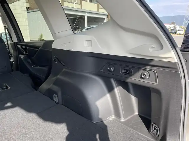 スバル フォレスター ハイブリッド アドバンス 滋賀県 2019(平31)年 2.2万km セピアブロンズM 純正8インチナビ/(AM/FM/CD/DVD/iPod/USB/BT/SD/フルセグTV)/ハーフレザーシート/パワーバックドア/アイサイトver.3/・衝突軽減ブレーキ/・レーントレーシングアシスト/・レーダークルーズコントロール/コーナーセンサー/電動サイドブレーキ/シートヒーター/パワーシート/サイドビュー＆バックカメラ/ドライブレコーダー/ビルトインETC/ステアリングヒーター/革巻きステアリング/ステアリングスイッチ/パドルシフト/電動サイドブレーキ/横滑り防止装置/プッシュスタート/純正フロアマット/電格ウインカーミラー