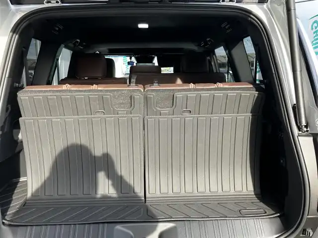 トヨタ ランドクルーザー ２５０ ZX 山口県 2024(令6)年 0.9万km プラチナホワイトパールマイカ ワンオーナー/サンルーフ/茶レザーシート/シートベンチレーション/シートヒーター/パワーシート/純正ナビ・フルセグTV・BT/パノラミックビューカメラ/JBLプレミアムサウンド/デジタルインナーミラー/前後ドライブレコーダー/カラーヘッドアップディスプレイ/ステアリングヒーター/ルーフレール/パワーバックドア/LEDオートライト/LEDフォグ/ETC2.0/スマートキー/プリクラッシュセーフティ/レーダークルーズコントロール