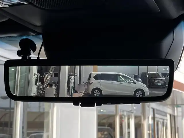 トヨタ ランドクルーザー ２５０ ZX 山口県 2024(令6)年 0.9万km プラチナホワイトパールマイカ ワンオーナー/サンルーフ/茶レザーシート/シートベンチレーション/シートヒーター/パワーシート/純正ナビ・フルセグTV・BT/パノラミックビューカメラ/JBLプレミアムサウンド/デジタルインナーミラー/前後ドライブレコーダー/カラーヘッドアップディスプレイ/ステアリングヒーター/ルーフレール/パワーバックドア/LEDオートライト/LEDフォグ/ETC2.0/スマートキー/プリクラッシュセーフティ/レーダークルーズコントロール