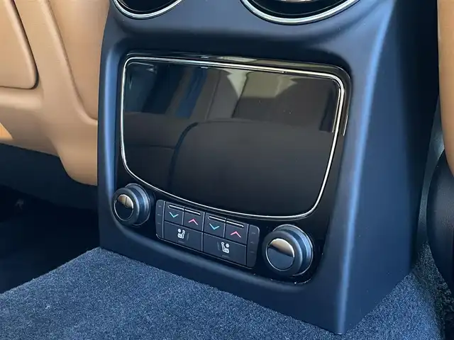 ジャガー ＸＪ プレミアムラグジュアリー 長野県 2018(平30)年 2.6万km ゴールド サンルーフ/ブラウンレザーシート/D/Nベンチレーション/全席シートヒーター/MERIDIANサウンド/デジタルメーター/ACC(アダプティブクルーズコントロール)/純正ナビゲーション/フルセグテレビ/360°カメラ/20インチOPアルミ/インテリジェントエマージェンシーブレーキ/LEDヘッドライト/オートトランク/スマートキー/パーキングアシスト/パークセンサー/カラーコード：１AJ（INGOT）