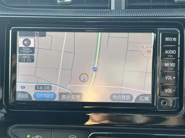 トヨタ アクア S 群馬県 2017(平29)年 2.1万km ライムホワイトパールクリスタルシャイン トヨタ純正7インチSDナビ(AM/FM/Bluetooth/フルセグTV/CD)/フルセグTV/バックカメラ/ワンオーナー/スマートエントリーパッケージ/ナビレディパッケージ/トヨタセーフティーセンス/純正フロアマット/オートライト/スマートキー/プッシュスタート/スペアキー/保証書/取扱説明書