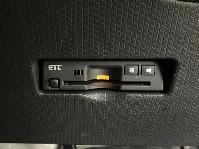 ダイハツ タント カスタム RS 埼玉県 2019(令1)年 5.8万km パールブラック 純正９型ＳＤナビ/(CD/DVD/Ｂｌｕｅｔｏｏｔｈ/音楽録音/フルセグ)/パノラマモニター/アダプティブクルーズコントロール/両側パワースライドドア/ドライブレコーダー/衝突被害軽減ブレーキ/ハーフレザーシート/シートヒーター/ビルトインＥＴＣ/オートＬＥＤライト/純正１５インチアルミホイール