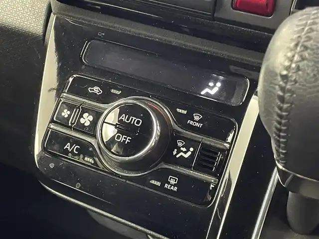 ダイハツ タント カスタム RS 埼玉県 2019(令1)年 5.8万km パールブラック 純正９型ＳＤナビ/(CD/DVD/Ｂｌｕｅｔｏｏｔｈ/音楽録音/フルセグ)/パノラマモニター/アダプティブクルーズコントロール/両側パワースライドドア/ドライブレコーダー/衝突被害軽減ブレーキ/ハーフレザーシート/シートヒーター/ビルトインＥＴＣ/オートＬＥＤライト/純正１５インチアルミホイール