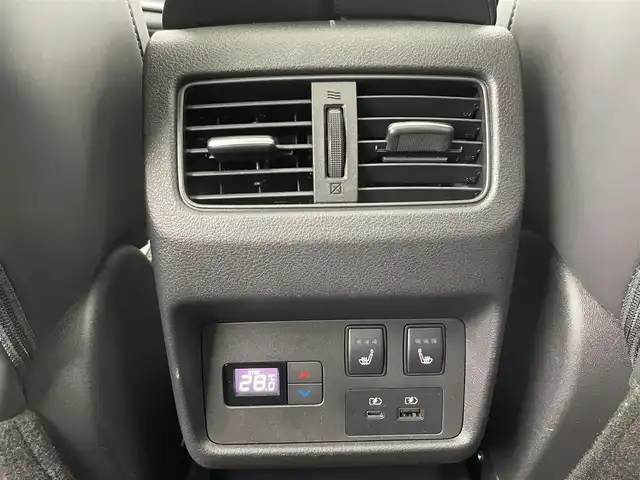 日産 エクストレイル G e－4ORCE 富山県 2022(令4)年 4.2万km ブリリアントホワイトパール/スーパーブラック 2トーン ワンオーナー/4WD/パノラミックガラスルーフ/純正12.3インチナビ/（AM/FM/USB/BT/AppleCarPlay/AndroidAuto）/フルセグTV/アラウンドビューモニター/BOSEサウンドシステム/ヘッドアップディスプレイ/プロパイロット/衝突被害軽減ブレーキ/アダプティブクルーズコントロール/レーンキープアシスト/ブラインドスポットモニター/オートマチックハイビーム/LEDヘッドライト/クリアランスソナー/電動リアゲート/レザーシート/全席シートヒーター/デジタルインナーミラー/置くだけ充電/ドライブレコーダー前後/ビルトインETC2.0/AC100V充電/純正１９インチAW/スマートキー×２/プッシュスタート/取扱説明書/保証書