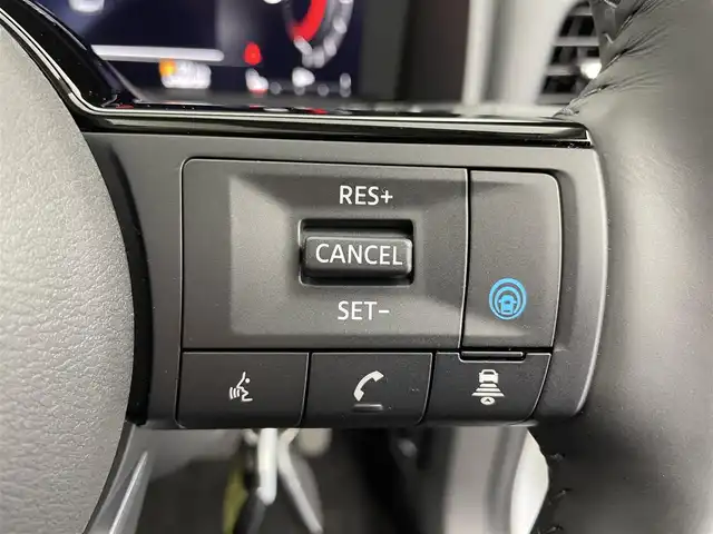 日産 エクストレイル G e－4ORCE 富山県 2022(令4)年 4.2万km ブリリアントホワイトパール/スーパーブラック 2トーン ワンオーナー/4WD/パノラミックガラスルーフ/純正12.3インチナビ/（AM/FM/USB/BT/AppleCarPlay/AndroidAuto）/フルセグTV/アラウンドビューモニター/BOSEサウンドシステム/ヘッドアップディスプレイ/プロパイロット/衝突被害軽減ブレーキ/アダプティブクルーズコントロール/レーンキープアシスト/ブラインドスポットモニター/オートマチックハイビーム/LEDヘッドライト/クリアランスソナー/電動リアゲート/レザーシート/全席シートヒーター/デジタルインナーミラー/置くだけ充電/ドライブレコーダー前後/ビルトインETC2.0/AC100V充電/純正１９インチAW/スマートキー×２/プッシュスタート/取扱説明書/保証書