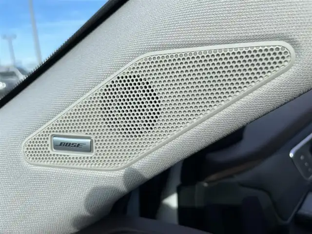 日産 エクストレイル G e－4ORCE 富山県 2022(令4)年 4.2万km ブリリアントホワイトパール/スーパーブラック 2トーン ワンオーナー/4WD/パノラミックガラスルーフ/純正12.3インチナビ/（AM/FM/USB/BT/AppleCarPlay/AndroidAuto）/フルセグTV/アラウンドビューモニター/BOSEサウンドシステム/ヘッドアップディスプレイ/プロパイロット/衝突被害軽減ブレーキ/アダプティブクルーズコントロール/レーンキープアシスト/ブラインドスポットモニター/オートマチックハイビーム/LEDヘッドライト/クリアランスソナー/電動リアゲート/レザーシート/全席シートヒーター/デジタルインナーミラー/置くだけ充電/ドライブレコーダー前後/ビルトインETC2.0/AC100V充電/純正１９インチAW/スマートキー×２/プッシュスタート/取扱説明書/保証書