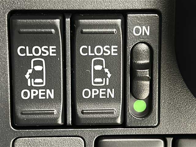 トヨタ タンク カスタムG 宮城県 2018(平30)年 5.6万km ブラックマイカメタリック 禁煙車/クルーズコントロール/純正ドライブレコーダー（F）/両側パワースライドドア/メディアプレイヤー/（AM.FM.AUX.CD）/革巻きステアリング/ステアリングスイッチ/プッシュスタート/スマートキー/スペアキー/純正14インチアルミホイール/社外フロアマット/純正ドアバイザー/LEDヘッドライト/LEDフォグランプ/ロールサンシェード/横滑り防止機能/アイドリングストップ