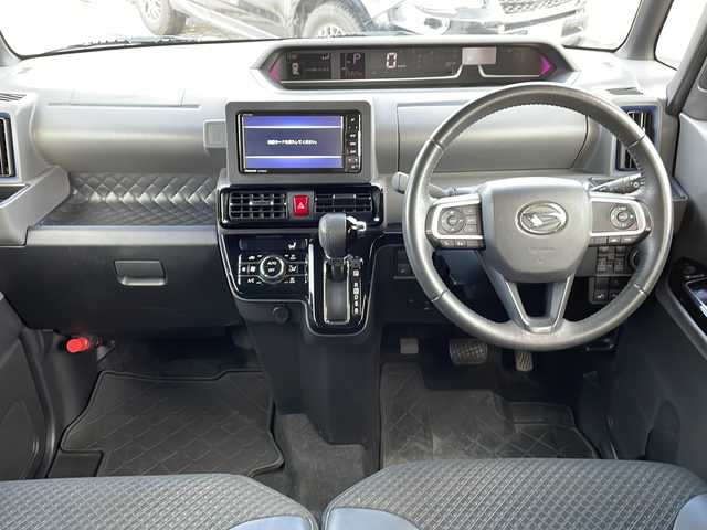 ダイハツ タント カスタム RS セレクション 山形県 2020(令2)年 2.6万km ブラックマイカメタリック/レーザーブルークリスタルシャイン 2トーン 禁煙車/4WD/スマートアシスト/レーンキープアシスト/横滑り防止装置/前後コーナーセンサー/前方ドライブレコーダー/オートマチックハイビーム/社外SDナビ/フルセグ/テレビキャンセラー/両側パワースライドドア/ステアリングスイッチ/アイドリングストップ/ハーフレザー/前席シートヒーター/ETC/純正ゴムマット/純正アルミホイール/LEDヘッドライト/フォグランプ/電動格納ミラー/ドアバイザー