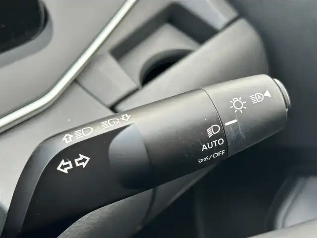 日産 ノート X 兵庫県 2023(令5)年 2万km ピュアホワイトパール /ワンオーナー/・車検R10年1月まで/・OP LEDヘッドランプ（アダプティブLEDヘッドライトシステム）/【セットオプション】//プロパイロット（ナビリンク機能付）//プロパイロット緊急停止支援システム（SOSコール機能）//NISSAN CONNECTナビ（9インチ）//インテリジェントアラウンドビューモニター//インテリジェントルームミラー//ステアリングスイッチ（アドバンスドドライブアシストディスプレイ）//インテリジェントBSI（後側方衝突防止支援システム）//BSW（後側方車両検知警報）//RCTA（後退時車両検知警報）//ワイヤレス充電器//ETCユニット（ビルトインタイプ）/・地デジ/BT/USB/HDMI/Apple Car Play/・ドライブレコーダー/・ハンドル支援/・車線逸脱警報/・車線逸脱防止支援/・エマージェンシーブレーキ/・速度標識表示/・前後ソナー/・標識検知支援/・ハイビームアシスト/・R6/7年ディーラー点検記録簿