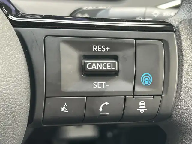 日産 ノート X 兵庫県 2023(令5)年 2万km ピュアホワイトパール /ワンオーナー/・車検R10年1月まで/・OP LEDヘッドランプ（アダプティブLEDヘッドライトシステム）/【セットオプション】//プロパイロット（ナビリンク機能付）//プロパイロット緊急停止支援システム（SOSコール機能）//NISSAN CONNECTナビ（9インチ）//インテリジェントアラウンドビューモニター//インテリジェントルームミラー//ステアリングスイッチ（アドバンスドドライブアシストディスプレイ）//インテリジェントBSI（後側方衝突防止支援システム）//BSW（後側方車両検知警報）//RCTA（後退時車両検知警報）//ワイヤレス充電器//ETCユニット（ビルトインタイプ）/・地デジ/BT/USB/HDMI/Apple Car Play/・ドライブレコーダー/・ハンドル支援/・車線逸脱警報/・車線逸脱防止支援/・エマージェンシーブレーキ/・速度標識表示/・前後ソナー/・標識検知支援/・ハイビームアシスト/・R6/7年ディーラー点検記録簿