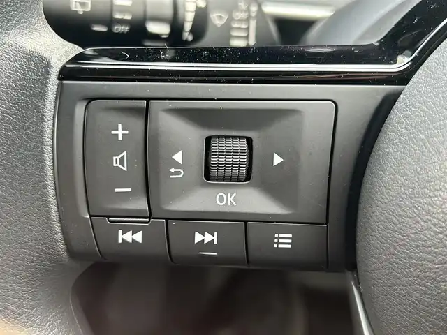 日産 ノート X 兵庫県 2023(令5)年 2万km ピュアホワイトパール /ワンオーナー/・車検R10年1月まで/・OP LEDヘッドランプ（アダプティブLEDヘッドライトシステム）/【セットオプション】//プロパイロット（ナビリンク機能付）//プロパイロット緊急停止支援システム（SOSコール機能）//NISSAN CONNECTナビ（9インチ）//インテリジェントアラウンドビューモニター//インテリジェントルームミラー//ステアリングスイッチ（アドバンスドドライブアシストディスプレイ）//インテリジェントBSI（後側方衝突防止支援システム）//BSW（後側方車両検知警報）//RCTA（後退時車両検知警報）//ワイヤレス充電器//ETCユニット（ビルトインタイプ）/・地デジ/BT/USB/HDMI/Apple Car Play/・ドライブレコーダー/・ハンドル支援/・車線逸脱警報/・車線逸脱防止支援/・エマージェンシーブレーキ/・速度標識表示/・前後ソナー/・標識検知支援/・ハイビームアシスト/・R6/7年ディーラー点検記録簿