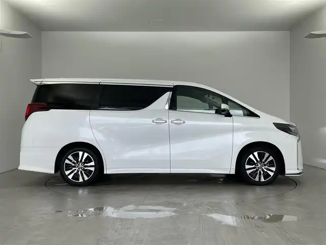 トヨタ アルファード S Cパッケージ 埼玉県 2021(令3)年 3.3万km ホワイトパールクリスタルシャイン 社外エアロ　サンルーフ　純正９インチナビ　バックカメラ　ＢＳＭ　ビルトインＥＴＣ２．０　デジタルインナーミラー　シートヒーター　ベンチレーション　メモリシート　レーダークルーズ　　三眼ＬＥＤ　地デジTV