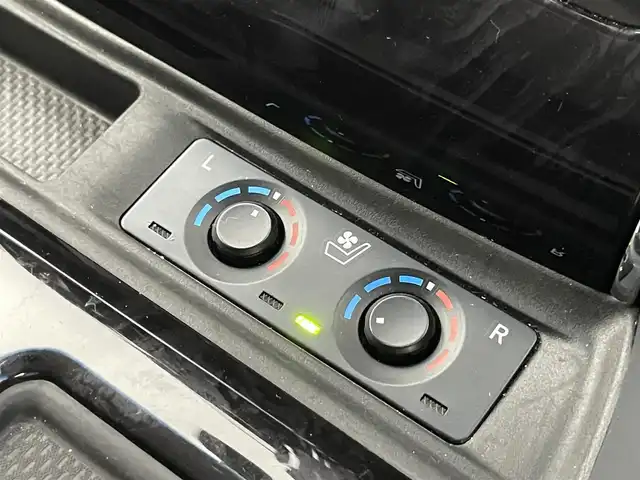トヨタ アルファード S Cパッケージ 埼玉県 2021(令3)年 3.3万km ホワイトパールクリスタルシャイン 社外エアロ　サンルーフ　純正９インチナビ　バックカメラ　ＢＳＭ　ビルトインＥＴＣ２．０　デジタルインナーミラー　シートヒーター　ベンチレーション　メモリシート　レーダークルーズ　　三眼ＬＥＤ　地デジTV