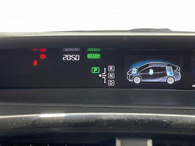 トヨタ プリウス S ツーリングセレクション 広島県 2016(平28)年 5.5万km グレーメタリック 純正９型ナビ/・Bluetooth接続/・CD/DVD/ＨＤＭI再生機能/レーダークルーズコントロール/黒革レザーシート/バックカメラ/シートヒーター/オートマティックハイビーム/ビルトインＥＴＣ/ＬＥＤヘッドライト/衝突軽減/誤発進抑制/ドライブレコーダー