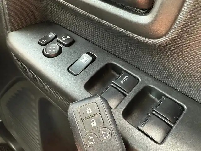 スズキ スペーシア HYBRID X 青森県 2018(平30)年 10.5万km ブルーイッシュブラックパール3 4WD/純正SDナビ/フルセグTV/CD/DVD/USB/BT/全方位モニター/ヘッドアップディスプレイ/両側ワンアクションパワースライドドア/デュアルセンサーブレーキサポート/アップグレードパッケージ/純正14インチアルミホイール/LEDヘッドライト/スリムサーキュレーター/レーンキープアシスト/後方コーナーセンサー/前席シートヒーター