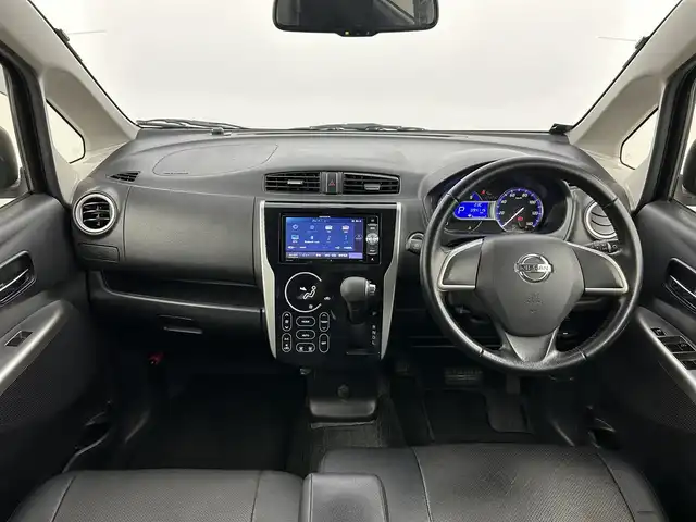 日産 デイズ ハイウェイスターX 福岡県 2014(平26)年 9.5万km ブラック 社外ナビ（ＢＴ，フルセグＴＶ）　/バックカメラ　/ＥＴＣ　/前方ドライブレコーダー　/アイドリングストップ　/電動格納式ドアミラー　/プッシュスタート　/純正フロアマット　/純正１４インチアルミホイール　/ドアバイザー