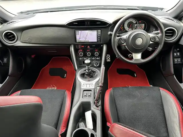 トヨタ ８６ GT リミテッド ブラックPKG 愛媛県 2019(令1)年 5.2万km クリスタルホワイトパール ワンオーナー/6速MT/brembo製ディスクブレーキ/純正ナビ/・Bluetooth/・CD/フルセグTV/バックカメラ/ETC/プッシュスタート/クルーズコントロール/横滑り防止機能/純正フロアマット/ハーフレザーシート/シートヒーター/革巻きステアリング/スマートキー/LEDヘッドライト/オートライト/オートマチックハイビーム
