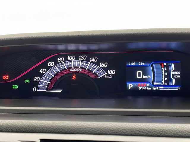 スズキ ソリオ バンディット HV MV 宮崎県 2022(令4)年 1万km プレミアムシルバーメタリック 禁煙車/衝突被害軽減ブレーキ/純正LEDオートライト/純正LEDフォグ/純正15インチアルミ/純正エアロ/純正ルーフエンドスポイラー/純正セキュリティアラーム/純正フロアマット/左側電動スライドドア/アダプティブクルーズコントロール/レーンディパーチャーアラート/クリアランスソナー/ヘッドアップディスプレイ/前席シートヒーター/オートエアコン/本革巻ハンドル/ウインカードアミラー/スマートキー/プッシュエンジンスタート/新車時保証書/取扱い説明書