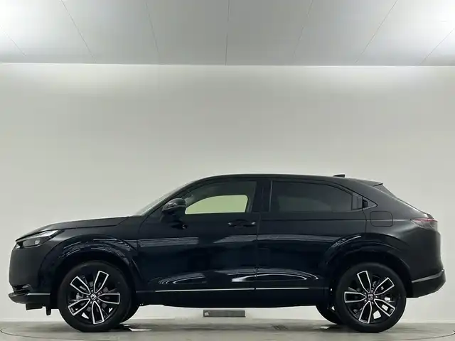 ホンダ ヴェゼル ハイブリッド e:HEV Z 埼玉県 2025(令7)年 0.1万km未満 クリスタルブラックパール Honda CONNECTディスプレー　　ETC2.0車載器　ワイヤレス充電器　フロントグリル ベルリナブラック/バックカメラ　シートヒーター　パワーバックドア　パドルシフト　ステアリングヒーター　電動パーキングブレーキ　ブレーキホールド　ホンダセンシング