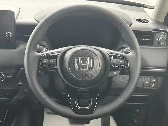 ホンダ ヴェゼル ハイブリッド e:HEV Z 埼玉県 2025(令7)年 0.1万km未満 クリスタルブラックパール Honda CONNECTディスプレー　　ETC2.0車載器　ワイヤレス充電器　フロントグリル ベルリナブラック/バックカメラ　シートヒーター　パワーバックドア　パドルシフト　ステアリングヒーター　電動パーキングブレーキ　ブレーキホールド　ホンダセンシング