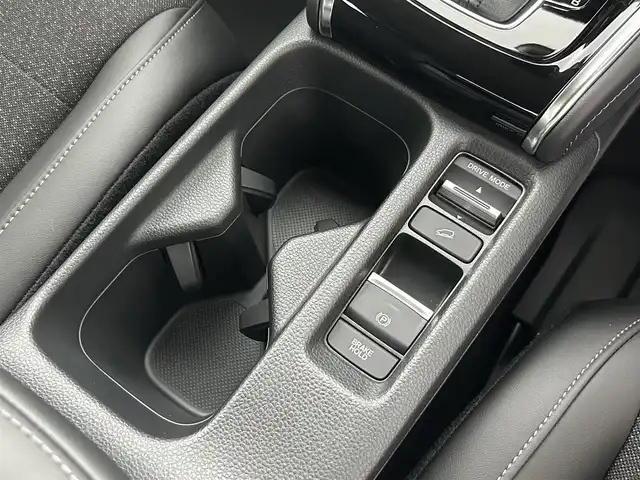 ホンダ ヴェゼル ハイブリッド e:HEV Z 埼玉県 2025(令7)年 0.1万km未満 クリスタルブラックパール Honda CONNECTディスプレー　　ETC2.0車載器　ワイヤレス充電器　フロントグリル ベルリナブラック/バックカメラ　シートヒーター　パワーバックドア　パドルシフト　ステアリングヒーター　電動パーキングブレーキ　ブレーキホールド　ホンダセンシング