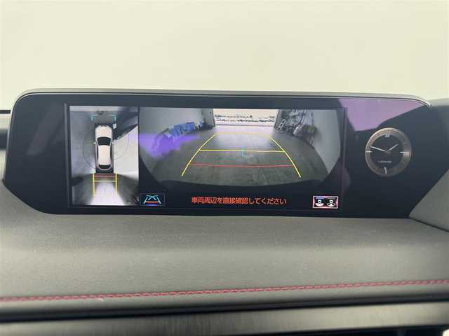 レクサス ＵＸ 250h Fスポーツ 愛知県 2022(令4)年 2.7万km グラファイトブラックガラスフレーク 純正8型ナビ（フルセグ、CD、DVD、Bluetooth）/三眼LEDヘッドライト/ムーンルーフ/全方位カメラ/置くだけ充電/BSM/本革シート/ACC/パワーシート/メモリ付きパワーシート/シートヒーター（D+N)/ステアリングヒーター/ETC2.0/衝突軽減ブレーキ/レーンキープアシスト/コーナーセンサー/パワーバックドア/パドルシフト/スマートキー/オートマチックハイビーム/オートライト/三点エアバック/横滑り防止装置