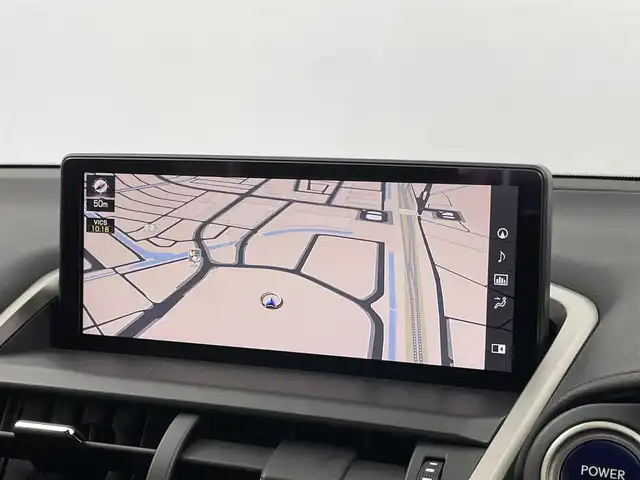 レクサス ＮＸ 300h スパイス&シック 埼玉県 2020(令2)年 5.3万km グラファイトブラックガラスフレーク 純正10.3インチナビ/ CD DVD フルセグTV Bluetooth/パノラミックビューモニター/パノラマルーフ/プリクラッシュセーフティ/レーントレーシングアシスト/パーキングサポートブレーキ/レーダークルーズコントロール/ブラインドスポットモニター/ヘッドアップディスプレイ/シートヒーター/ベンチレーション/ステアリングヒーター/パワーバックドア/LEDオートライト/ETC2.0