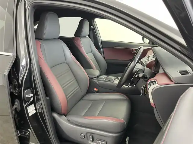 レクサス ＮＸ 300h スパイス&シック 埼玉県 2020(令2)年 5.3万km グラファイトブラックガラスフレーク 純正10.3インチナビ/ CD DVD フルセグTV Bluetooth/パノラミックビューモニター/パノラマルーフ/プリクラッシュセーフティ/レーントレーシングアシスト/パーキングサポートブレーキ/レーダークルーズコントロール/ブラインドスポットモニター/ヘッドアップディスプレイ/シートヒーター/ベンチレーション/ステアリングヒーター/パワーバックドア/LEDオートライト/ETC2.0
