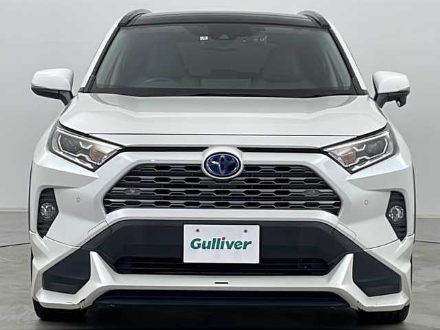トヨタ ＲＡＶ４ ハイブリッドG 道央・札幌 2019(令1)年 5.5万km ホワイトパールクリスタルシャイン ・4WD/・純正ナビ&BT&DVD&CD&SD&TV/・TRDフルエアロ/・サンルーフ/・バックカメラ/・電動リアゲート/・トヨタセーフティセンス/・レーントレーシングアシスト/・プリクラッシュセーフティ/・ロードサインアシスト/・ブラインドスポットモニター/・リアクロストラフィックアラート/・レザーシート/・前席シートヒーター/・ステアリングヒーター/・運転席パワーシート/・シートメモリ/・ビルトインETC/・置くだけ充電/・前後ドライブレコーダー/・LEDヘッドライト/・オートマチックハイビーム/・スマートキー/・スペアキー