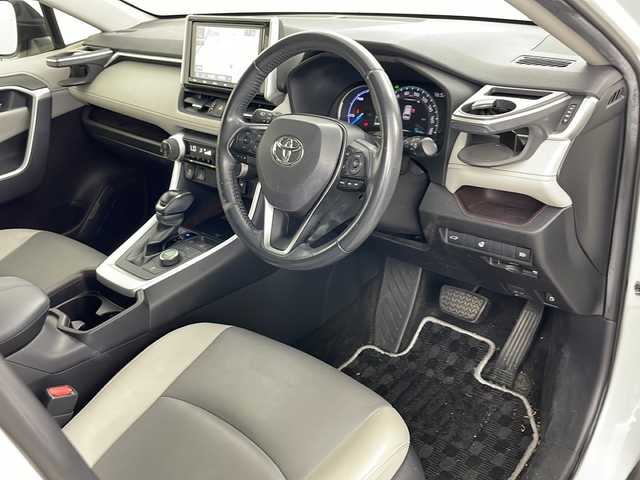 トヨタ ＲＡＶ４ ハイブリッドG 道央・札幌 2019(令1)年 5.5万km ホワイトパールクリスタルシャイン ・4WD/・純正ナビ&BT&DVD&CD&SD&TV/・TRDフルエアロ/・サンルーフ/・バックカメラ/・電動リアゲート/・トヨタセーフティセンス/・レーントレーシングアシスト/・プリクラッシュセーフティ/・ロードサインアシスト/・ブラインドスポットモニター/・リアクロストラフィックアラート/・レザーシート/・前席シートヒーター/・ステアリングヒーター/・運転席パワーシート/・シートメモリ/・ビルトインETC/・置くだけ充電/・前後ドライブレコーダー/・LEDヘッドライト/・オートマチックハイビーム/・スマートキー/・スペアキー