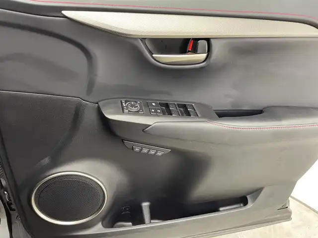 レクサス ＮＸ 300h Fスポーツ 滋賀県 2015(平27)年 6.8万km グラファイトブラックガラスフレーク 9.8インチ純正ナビ/CD/DVD/TV/Bluetooth/ブルーレイ/クルーズコントロール（追従）/デジタルインナーミラー/ドラレコ（前方JADO G100+）/オートホールド/ステアリングヒーター/パワーシート（D＋N席）/シートヒーター（D＋N席）/LEDヘッドライト