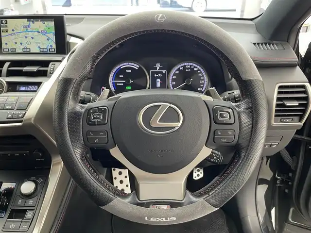 レクサス ＮＸ 300h Fスポーツ 滋賀県 2015(平27)年 6.8万km グラファイトブラックガラスフレーク 9.8インチ純正ナビ/CD/DVD/TV/Bluetooth/ブルーレイ/クルーズコントロール（追従）/デジタルインナーミラー/ドラレコ（前方JADO G100+）/オートホールド/ステアリングヒーター/パワーシート（D＋N席）/シートヒーター（D＋N席）/LEDヘッドライト