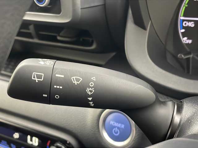 トヨタ ヤリス ハイブリッド X 秋田県 2023(令5)年 4.6万km ダークブルーマイカM 4WD/純正ナビ（AM/FM/BT）/バックカメラ/ETC/車線逸脱警報/オートライト/オートハイビーム/ワイパーデアイサー/ドライブレコーダー/スマートキー/スペアキー/横滑り防止装置
