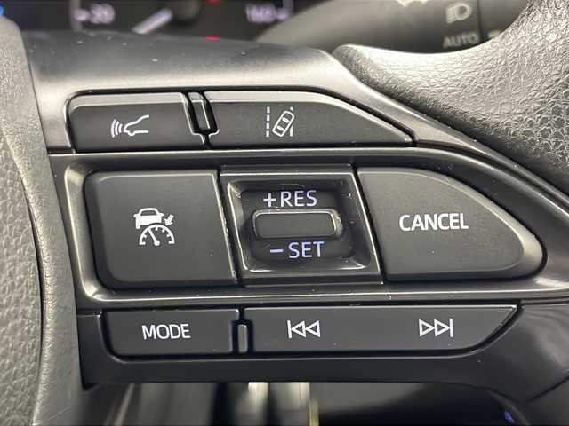 トヨタ ヤリス ハイブリッド X 秋田県 2023(令5)年 4.6万km ダークブルーマイカM 4WD/純正ナビ（AM/FM/BT）/バックカメラ/ETC/車線逸脱警報/オートライト/オートハイビーム/ワイパーデアイサー/ドライブレコーダー/スマートキー/スペアキー/横滑り防止装置