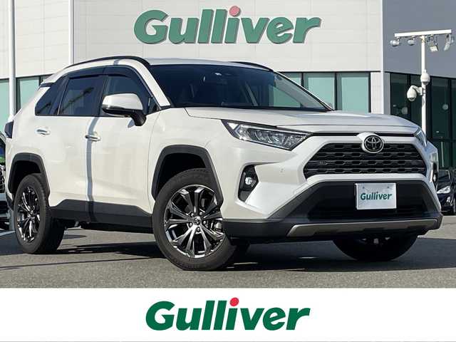 トヨタ ＲＡＶ４ G 佐賀県 2022(令4)年 2.6万km ホワイトパールクリスタルシャイン ワンオーナー/純正9インチSDナビゲーション/・フルセグTV/CD/DVD/SD/HDMI/Bluetooth/バックカメラ/ビルトインETC/パワーリアゲ―ト/電子パーキングブレーキ/AUTO HOLD機能/合皮シート/D席メモリー機能付パワーシート/D＋N席シートヒーター/シートベンチレーション/ISOFIX対応/革巻きステアリング/ステアリングヒーター/ステアリングリモコン/純正18インチアルミホイール/純正LEDヘッドライト/オートマチックハイビーム/純正LEDフォグランプ/純正フロアマット/純正ドアバイザ―/新車保証書/取扱説明書/トヨタセーフティセンス/・レーダークルーズコントロール/・レーントレーシングアシスト/・プリクラッシュセーフティ/・ブラインドスポットモニター/・クリアランスソナー/・リヤクロストラフィックアラート/・ロードサインアシスト