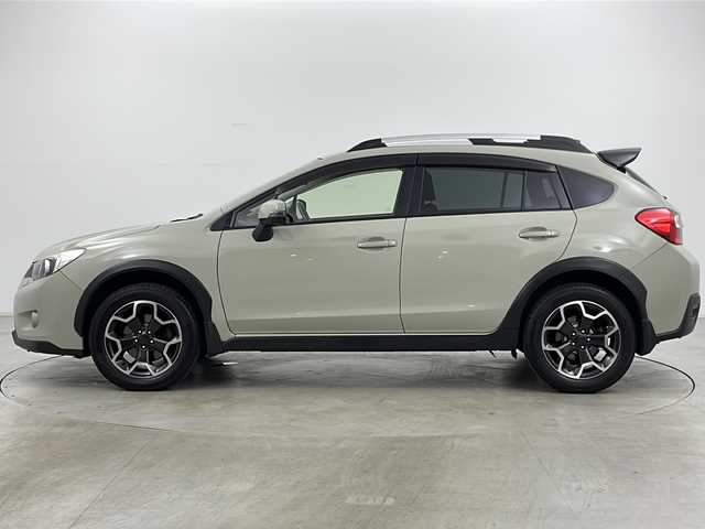 スバル インプレッサ ＸＶ 2．0i－L 道央・札幌 2014(平26)年 10.6万km デザートカーキ ・4WD/・社外SDナビ/　CD/DVD/BT/SD/・フルセグTV/・クルーズコントロール/・前席パワーシート/・ルーフレール/・ETC/・革巻ステアリング/・パドルシフト/・ステアリングリモコン/・オートライト/・HIDヘッドライト/・フォグランプ/・リアフォグランプ/・アイドリングストップ/・プッシュスタート/・社外ドライブレコーダー前後/・ドアバイザー/・純正フロアマット/・純正17インチアルミホイール/・積込タイヤ/・保証書