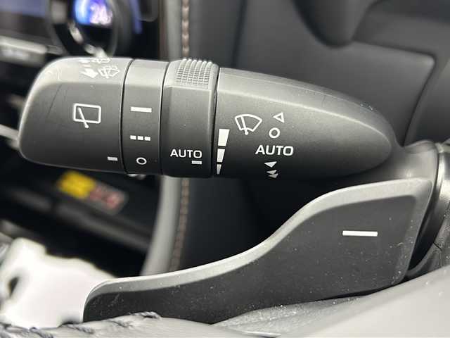 トヨタ ヴェルファイア ハイブリット Z プレミア 大阪府 2024(令6)年 2.2万km ブラック ワンオーナー/純正14インチナビ/・フルセグTV/・Bluetooth/・USB接続/純正13.2インチ後席モニター/ユニバーサルステップ/パノラマミックビューモニター/3眼LEDヘッドライト/シグネイチャーイルミブレード/イルミルーフスポイラー/左右対称ムーンルーフ/デジタルインナーミラー/ウェルカムライト/パワーバックドア/両側パワースライドドア/トヨタセーフティセンス/ブラインドスポットモニター/衝突軽減システム/レーンキープアシスト/レーダークルーズコントロール/ヘッドアップディスプレイ/置くだけ充電/シートヒーター/シートベンチレーション/保証書/取扱説明書/点検記録簿