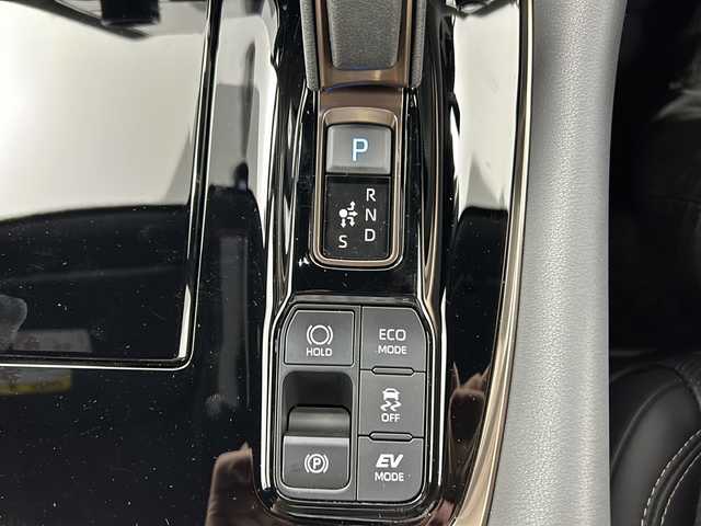 トヨタ ヴェルファイア ハイブリット Z プレミア 大阪府 2024(令6)年 2.2万km ブラック ワンオーナー/純正14インチナビ/・フルセグTV/・Bluetooth/・USB接続/純正13.2インチ後席モニター/ユニバーサルステップ/パノラマミックビューモニター/3眼LEDヘッドライト/シグネイチャーイルミブレード/イルミルーフスポイラー/左右対称ムーンルーフ/デジタルインナーミラー/ウェルカムライト/パワーバックドア/両側パワースライドドア/トヨタセーフティセンス/ブラインドスポットモニター/衝突軽減システム/レーンキープアシスト/レーダークルーズコントロール/ヘッドアップディスプレイ/置くだけ充電/シートヒーター/シートベンチレーション/保証書/取扱説明書/点検記録簿