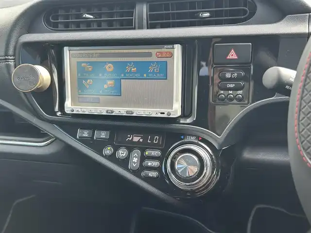 トヨタ アクア 宮崎県 2015(平27)年 11.5万km ブラックマイカ /ナビ(MAX675)//ワンセグ/CD/DVD//ETC//クルーズコントロール//ハーフレザーシート//純正フロアマット//純正アルミホイール//ドアバイザー//オートライト//フォグライト