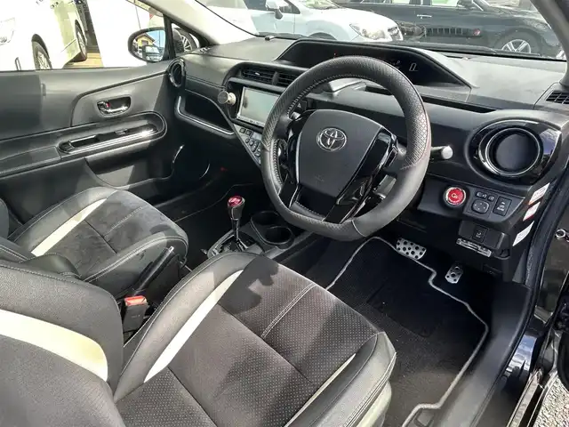 トヨタ アクア 宮崎県 2015(平27)年 11.5万km ブラックマイカ /ナビ(MAX675)//ワンセグ/CD/DVD//ETC//クルーズコントロール//ハーフレザーシート//純正フロアマット//純正アルミホイール//ドアバイザー//オートライト//フォグライト