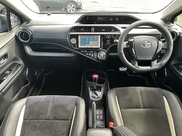 トヨタ アクア 宮崎県 2015(平27)年 11.5万km ブラックマイカ /ナビ(MAX675)//ワンセグ/CD/DVD//ETC//クルーズコントロール//ハーフレザーシート//純正フロアマット//純正アルミホイール//ドアバイザー//オートライト//フォグライト