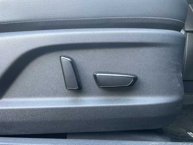 日産 オーラ G レザーエディション 茨城県 2024(令6)年 2.2万km ダークメタルグレー 禁煙車　/純正ナビ　/全方位カメラ　/プロパイロット　/ＢＯＳＥサウンド　/スマートルームミラー　/ブラインドスポットモニター　/レザーシート　/シートヒーター　/寒冷地仕様　/ＥＴＣ　/ＬＥＤヘッドランプ　/シーケンシャル