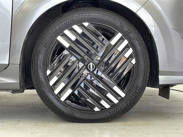 日産 オーラ G レザーエディション 茨城県 2024(令6)年 2.2万km ダークメタルグレー 禁煙車　/純正ナビ　/全方位カメラ　/プロパイロット　/ＢＯＳＥサウンド　/スマートルームミラー　/ブラインドスポットモニター　/レザーシート　/シートヒーター　/寒冷地仕様　/ＥＴＣ　/ＬＥＤヘッドランプ　/シーケンシャル