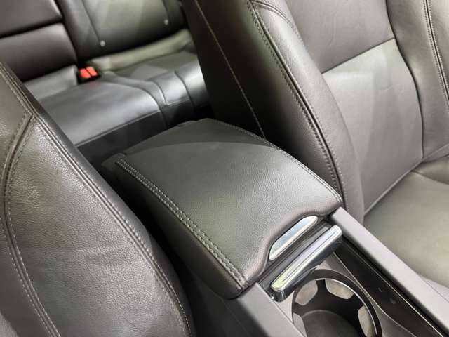 ボルボ Ｖ６０ D4 クラシック 千葉県 2018(平30)年 3.8万km 黒 サンルーフ　/純正ナビ　/バックカメラ　/ＰＤＣ　/ＡＣＣ　/ＢＬＩＳ　/黒革　/シートヒーター　/パワーシート　/キセノンヘッドライト　/オートライト　/ＥＴＣ　/レーンキーピングエイド　/アイドリングストップ