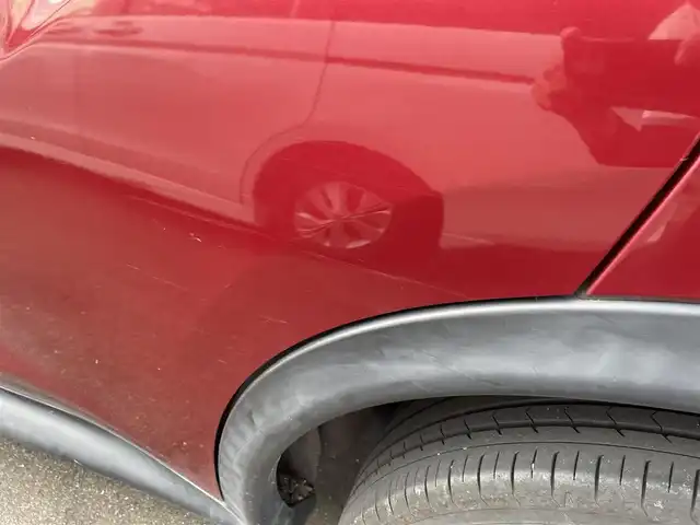 日産 ジューク 15RX タイプV 佐賀県 2013(平25)年 10.2万km ラディアントレッド 純正SDナビゲーション/・フルセグTV/CD/SD/AUX/バックカメラ/アイドリングストップ/横滑り防止装置/ISOFIX対応/革巻きステアリング/純正フォグランプ/純正フロアマット/純正ドアバイザ―/新車保証書/取扱説明書/スペアキー１本