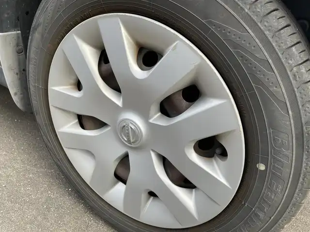 日産 ジューク 15RX タイプV 佐賀県 2013(平25)年 10.2万km ラディアントレッド 純正SDナビゲーション/・フルセグTV/CD/SD/AUX/バックカメラ/アイドリングストップ/横滑り防止装置/ISOFIX対応/革巻きステアリング/純正フォグランプ/純正フロアマット/純正ドアバイザ―/新車保証書/取扱説明書/スペアキー１本