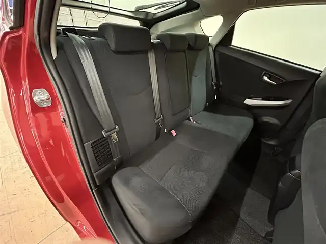 トヨタ プリウス S ツーリングセレクション 群馬県 2011(平23)年 7.9万km レッドマイカメタリック 社外8インチナビ/・AM/FM/フルセグTV/SD/・Bluetooth/CD/DVD/LEDヘッドライト/フォグランプ/ETC/純正フロアマット/純正17インチアルミホイール/スマートキー/　プッシュスタート