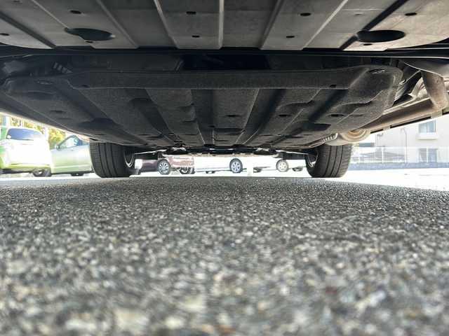 ホンダ ヴェゼル ハイブリッド Z ホンダセンシング 兵庫県 2019(令1)年 6.8万km プラチナホワイトパール 純正ギャザーズナビ【CD/DVD/TV】/ハーフレザーシート/バックカメラ/純正１７インチアルミ/プッシュスタート/ホンダセンシング【衝突軽減ブレーキ】/ルーフレール/パドルシフト/シートヒーター/レーンキープアシスト/オートクルーズコントロール【追従あり】/ACC先行車検知音/先行車発信お知らせ/リアクティブフォースペダル/標識認識機能/ビルトインETC/ブレーキホールド