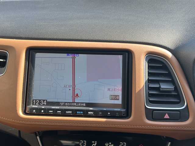 ホンダ ヴェゼル ハイブリッド Z ホンダセンシング 兵庫県 2019(令1)年 6.8万km プラチナホワイトパール 純正ギャザーズナビ【CD/DVD/TV】/ハーフレザーシート/バックカメラ/純正１７インチアルミ/プッシュスタート/ホンダセンシング【衝突軽減ブレーキ】/ルーフレール/パドルシフト/シートヒーター/レーンキープアシスト/オートクルーズコントロール【追従あり】/ACC先行車検知音/先行車発信お知らせ/リアクティブフォースペダル/標識認識機能/ビルトインETC/ブレーキホールド