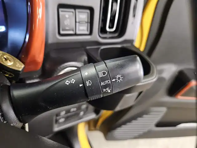 スズキ ハスラー HYBRID X 福岡県 2021(令3)年 7.4万km アクティブイエロー/ホワイト2トーンルーフ 〇純正8インチナビ/〇フルセグTV/〇デュアルカメラブレーキサポート/〇ドライブレコーダー/〇ホワイトルーフ/〇革巻きステアリング/〇LEDヘッドライト/〇オートライト/〇フォグランプ/〇純正15インチアルミ/〇シートヒーター/〇スマートキー/〇禁煙車